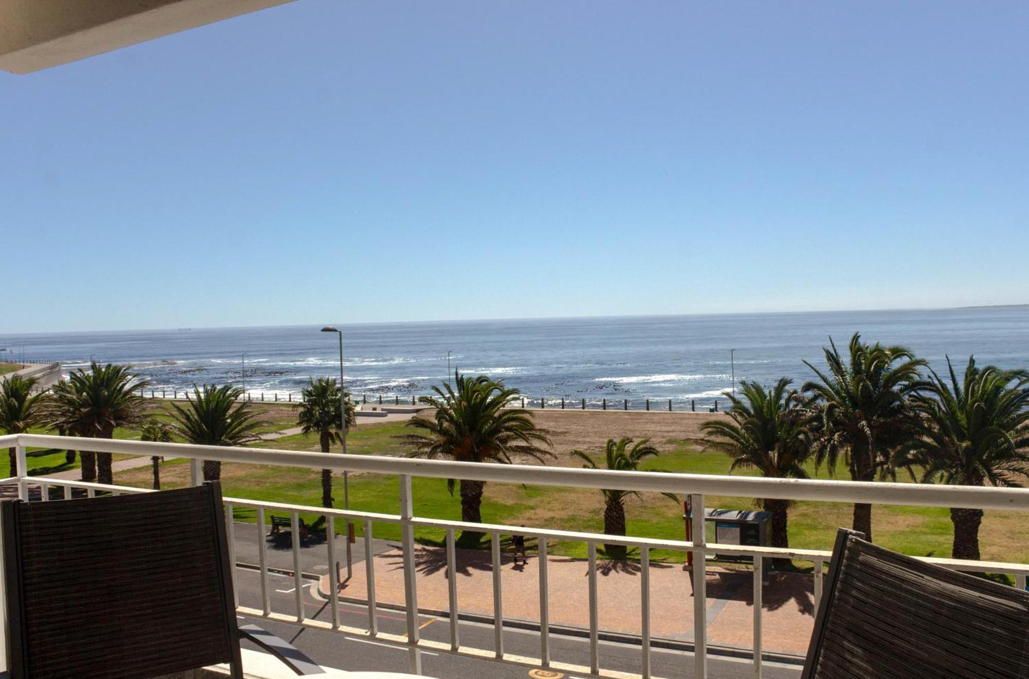 Mouille Point Apartments Kapstaden Rum bild